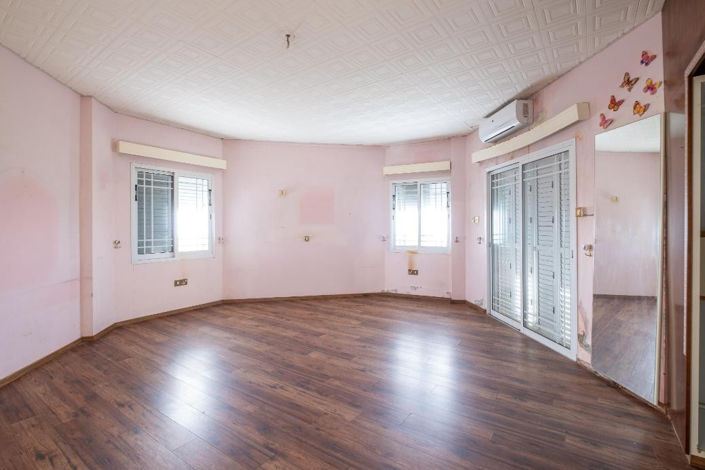 Image No.10-6 Bed Villa for sale