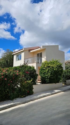 Image No.3-3 Bed Villa for sale
