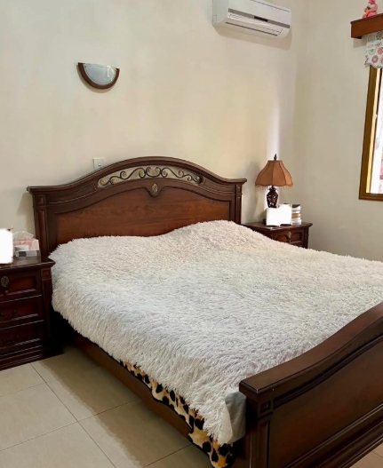 Image No.8-9 Bed Villa for sale