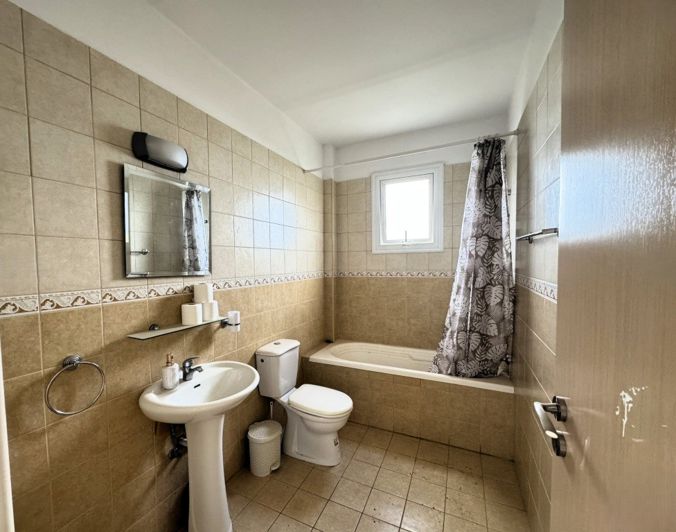 Image No.16-2 Bed Apartment for sale