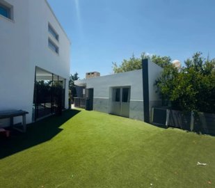 15236394172
