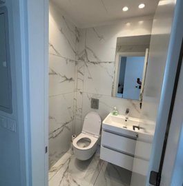 15237641573