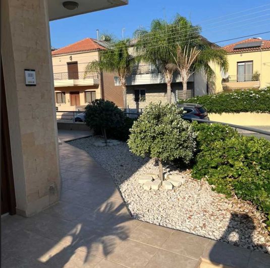 Image No.2-3 Bed Villa for sale