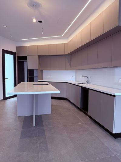 Image No.9-3 Bed Apartment for sale