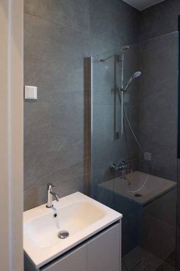 Image No.8-4 Bed Property for sale