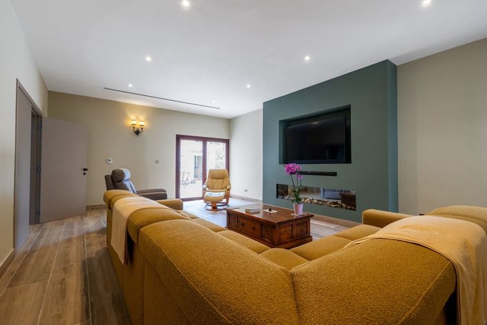 Image No.6-4 Bed Bungalow for sale
