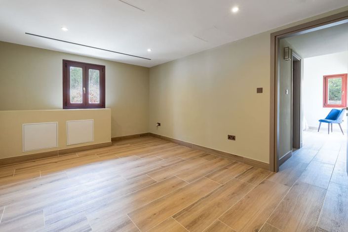 Image No.9-4 Bed Bungalow for sale