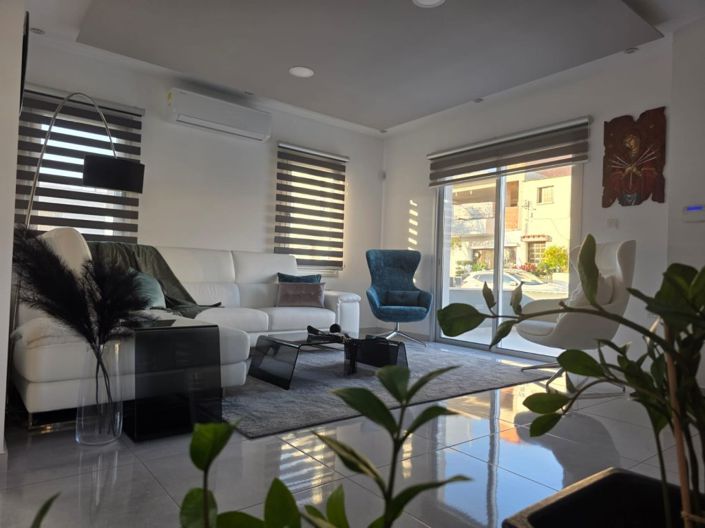 Image No.3-3 Bed Villa for sale
