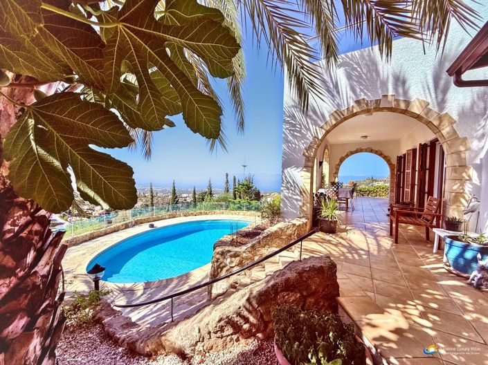Image No.2-4 Bed Villa for sale