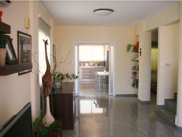 Image No.2-4 Bed Villa for sale
