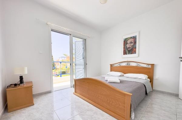 Image No.5-2 Bed Townhouse for sale