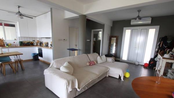 Image No.2-4 Bed Villa for sale