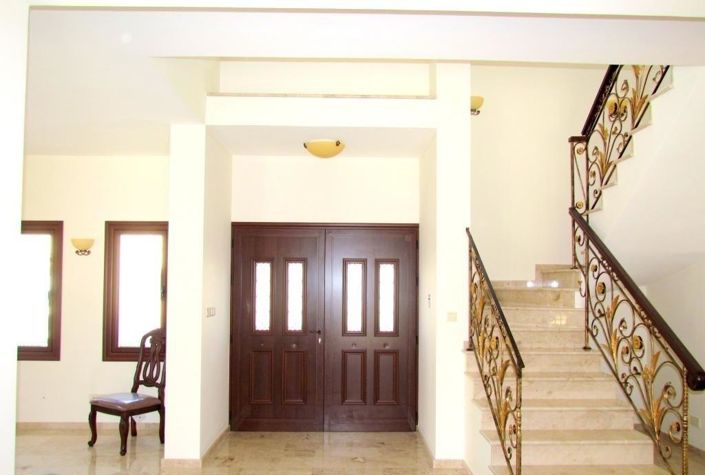 Image No.10-4 Bed Villa for sale