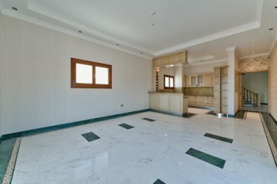7989307386