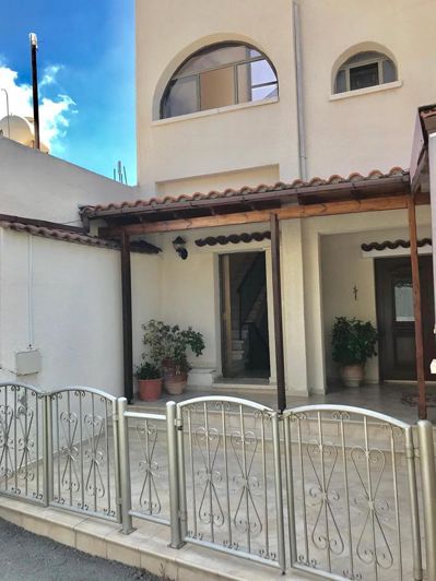Image No.2-6 Bed Villa for sale
