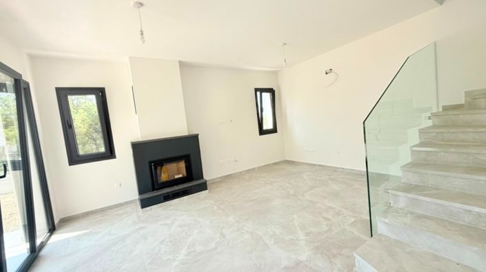 Image No.9-3 Bed Villa for sale