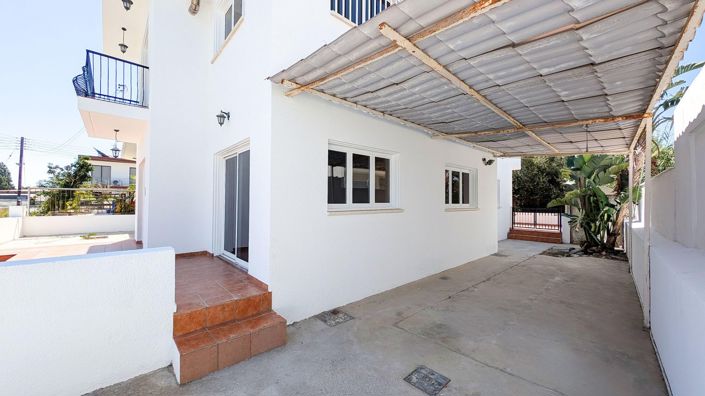 Image No.2-3 Bed Villa for sale