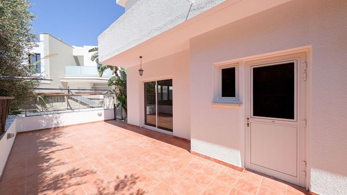 Image No.3-3 Bed Villa for sale