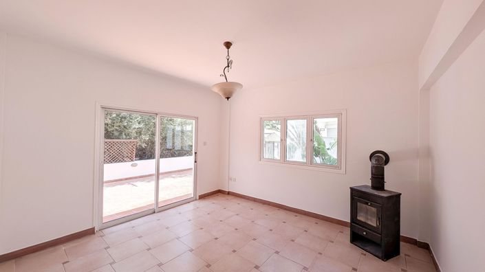 Image No.7-3 Bed Villa for sale