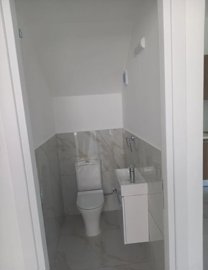 15020568508