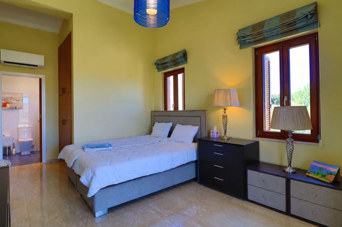 Image No.17-4 Bed Villa for sale