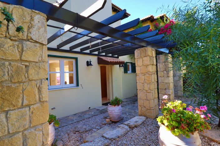 Image No.26-2 Bed Townhouse for sale