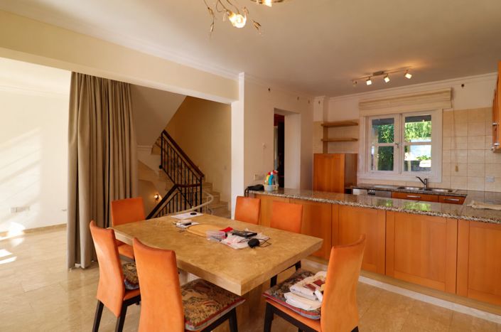Image No.5-2 Bed Townhouse for sale