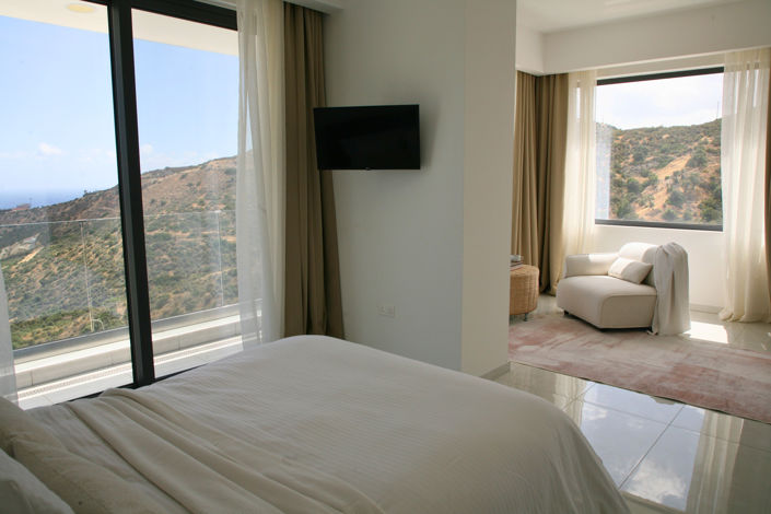 Image No.21-8 Bed Villa for sale