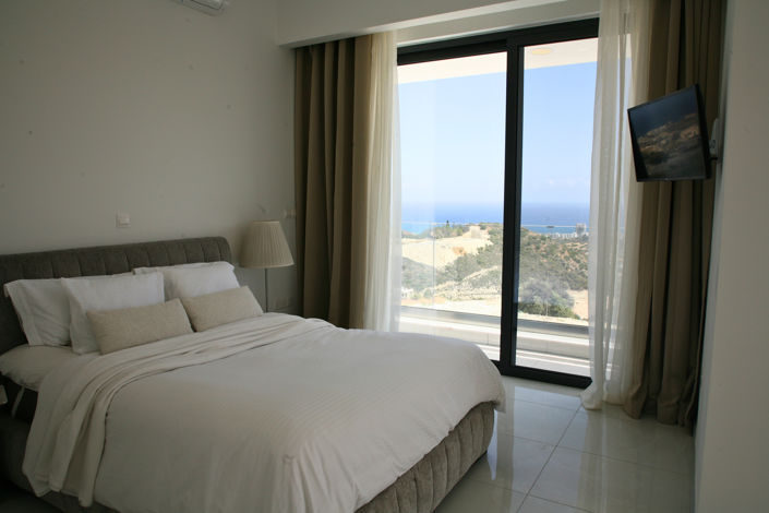 Image No.28-8 Bed Villa for sale