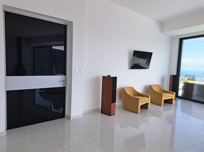 Image No.33-8 Bed Villa for sale