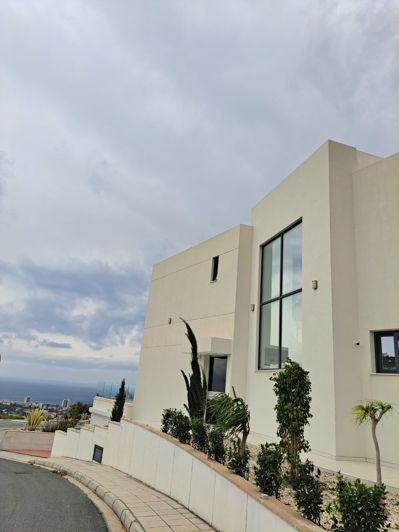 Image No.44-8 Bed Villa for sale