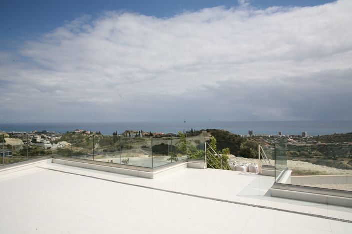 Image No.5-8 Bed Villa for sale