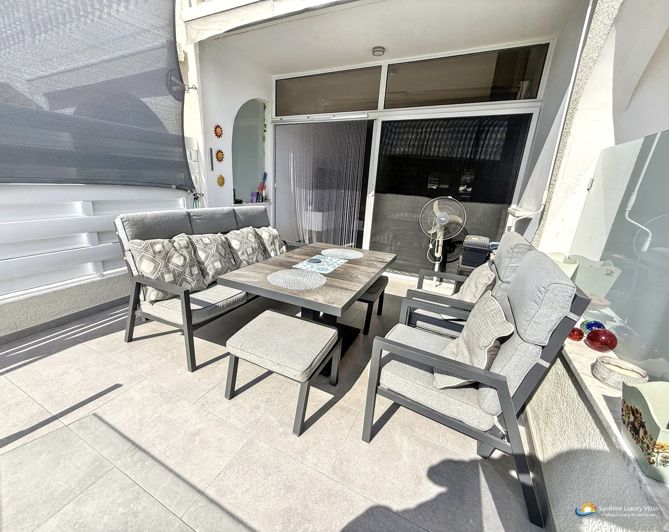 Image No.21-2 Bed Townhouse for sale