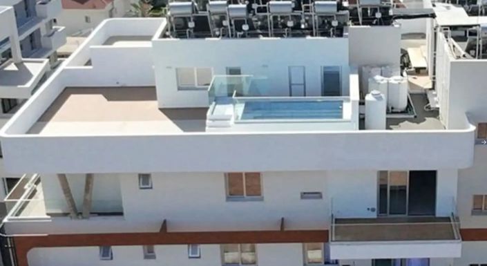Image No.14-4 Bed Property for sale