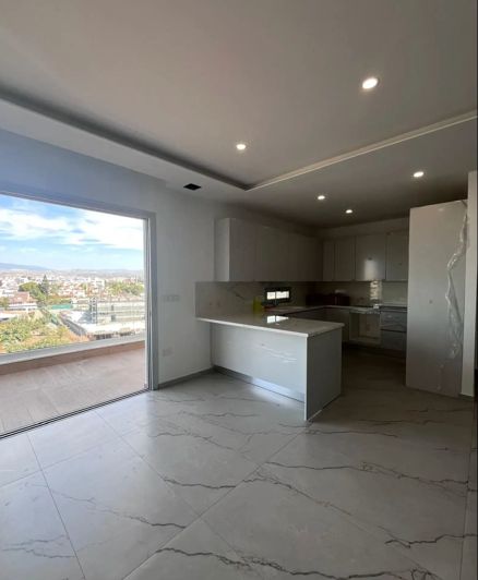 Image No.3-4 Bed Property for sale