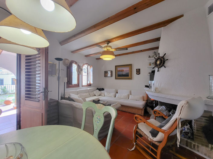 Image No.16-4 Bed Townhouse for sale