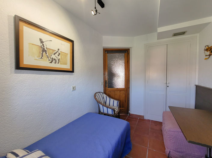 Image No.19-4 Bed Townhouse for sale