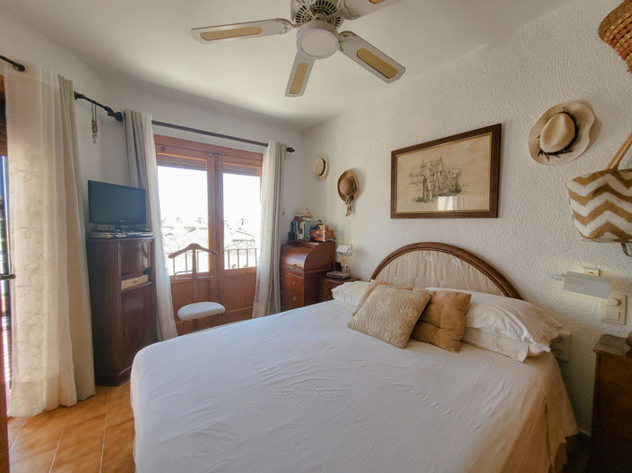 Image No.5-4 Bed Townhouse for sale