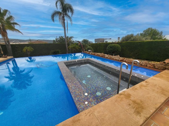 Image No.12-5 Bed Villa for sale