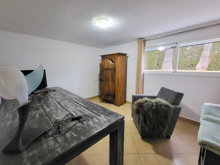 Image No.39-5 Bed Villa for sale