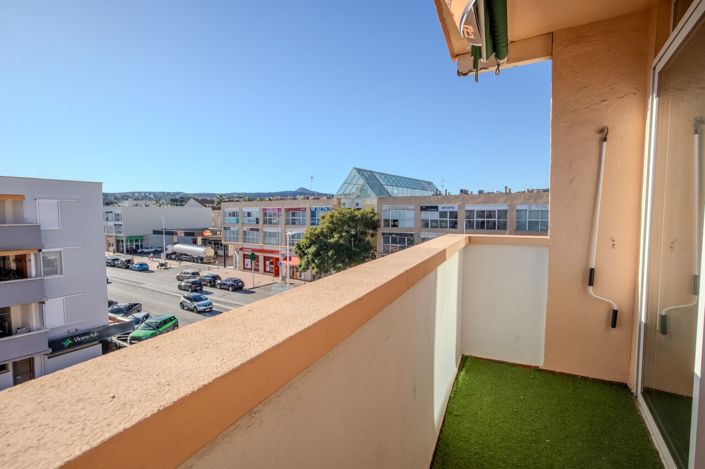 Image No.28-3 Bed Apartment for sale