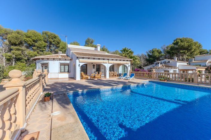 Image No.3-4 Bed Villa for sale