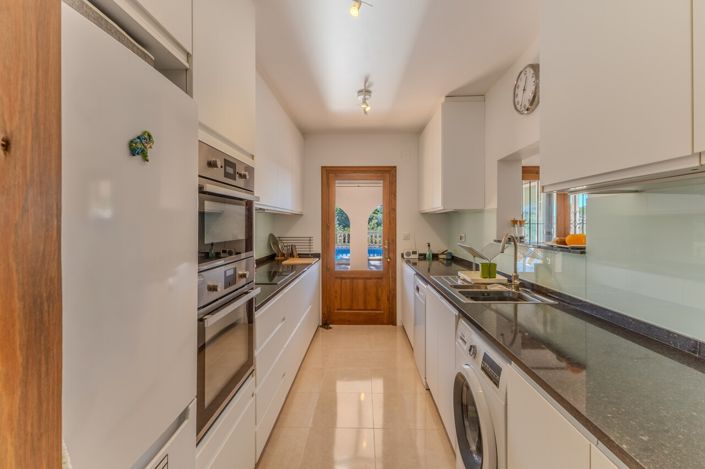 Image No.34-4 Bed Villa for sale