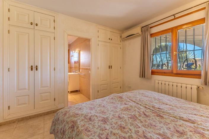 Image No.32-2 Bed Villa for sale