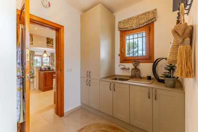 1964-villa-for-sale-in-javea-50009-large