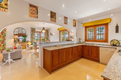 1964-villa-for-sale-in-javea-50039-large