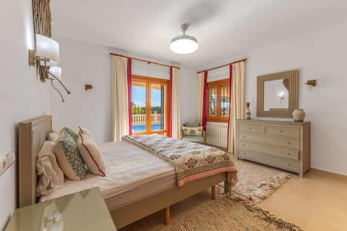 Image No.29-3 Bed Villa for sale