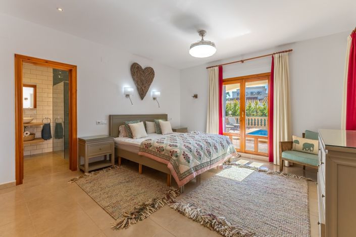 Image No.6-3 Bed Villa for sale