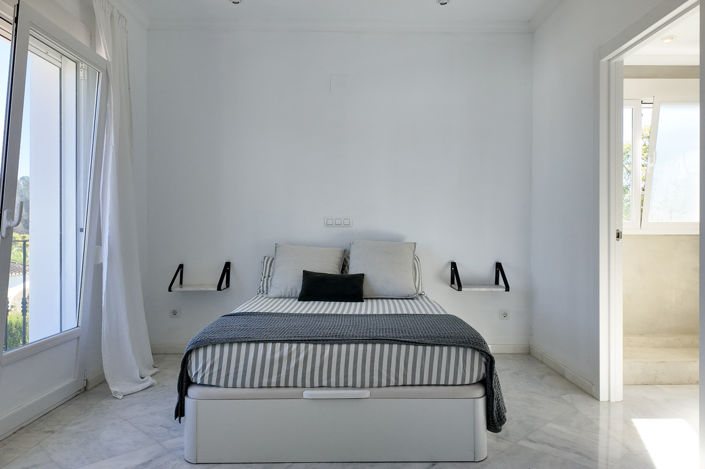 Image No.29-5 Bed Villa for sale