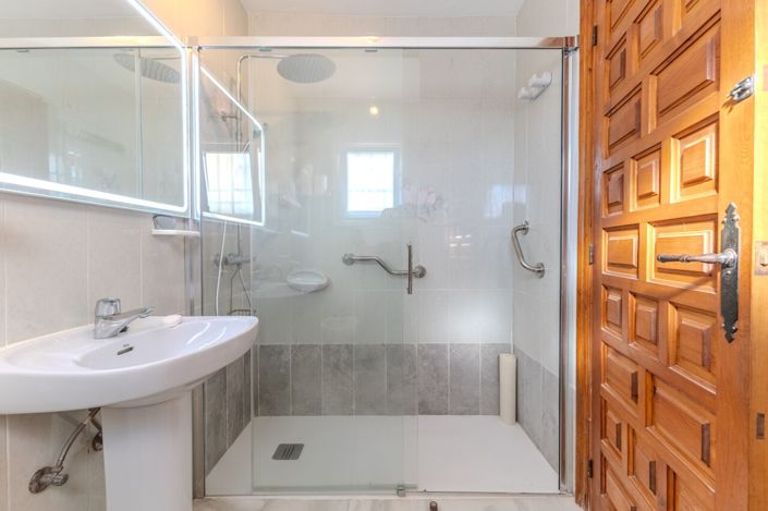 Image No.37-3 Bed Villa for sale